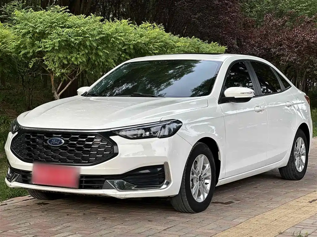 FORD ESCORT 2021