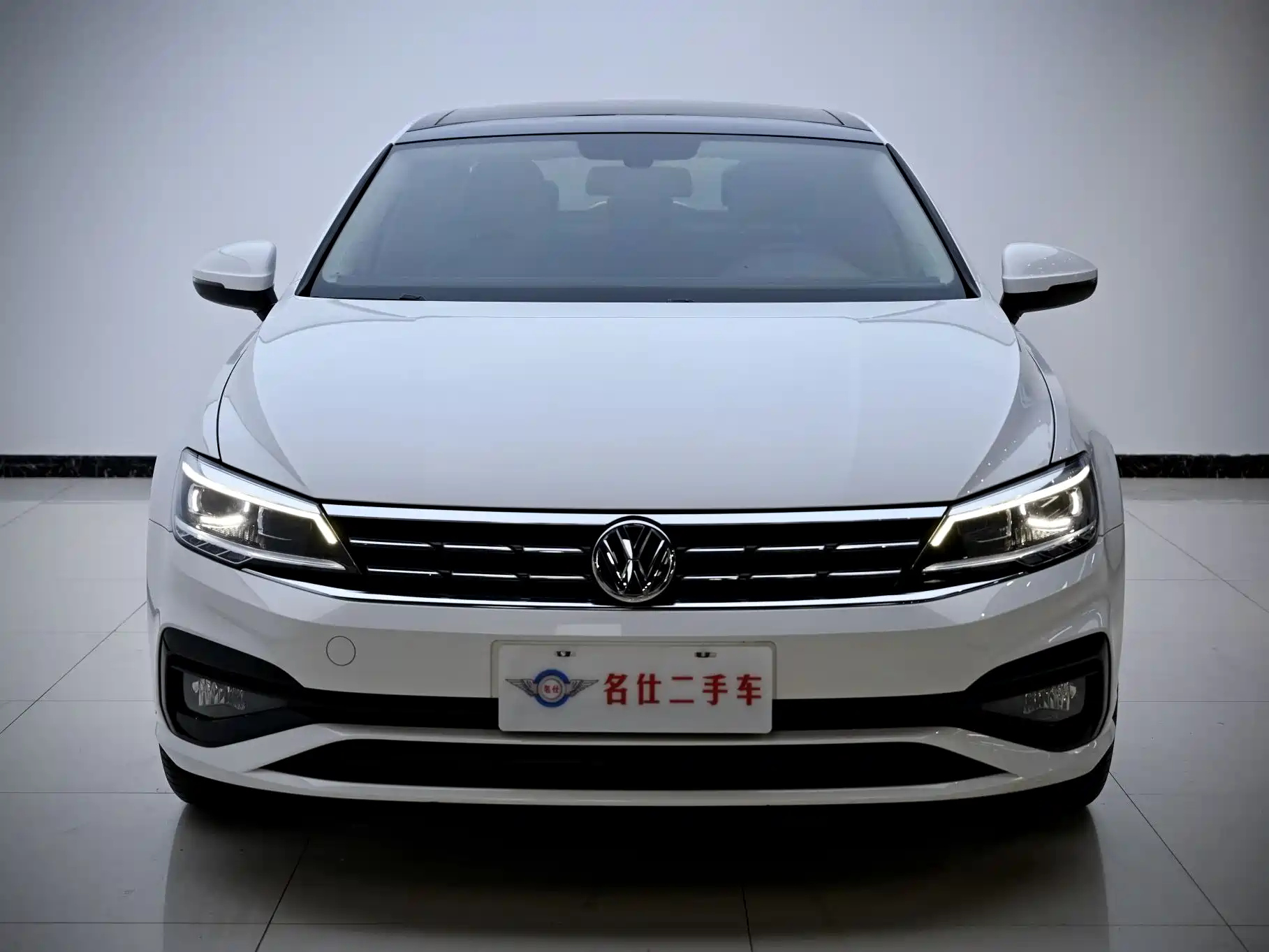 VOLKSWAGEN LAMANDO 2019