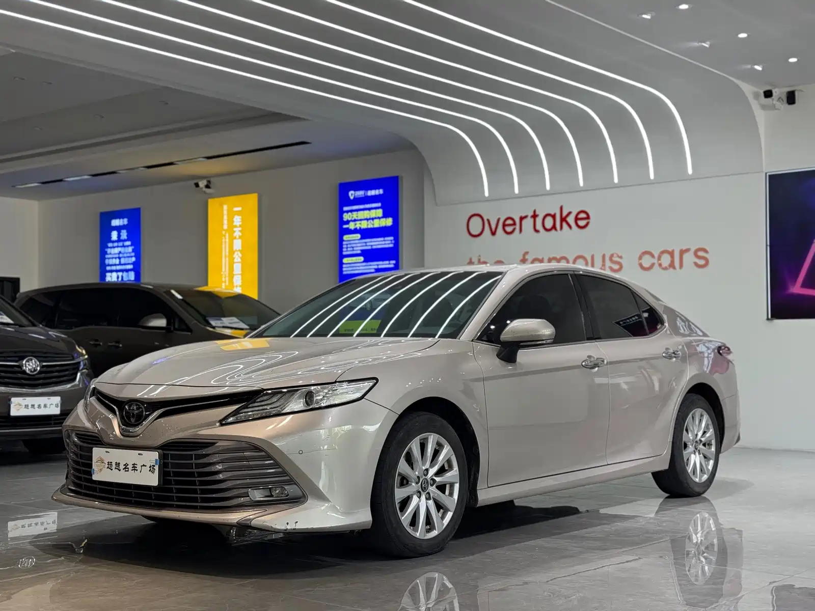 TOYOTA CAMRY 2019