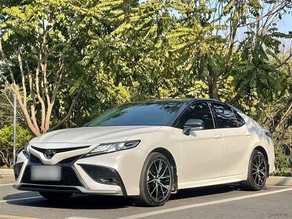 TOYOTA CAMRY 2021
