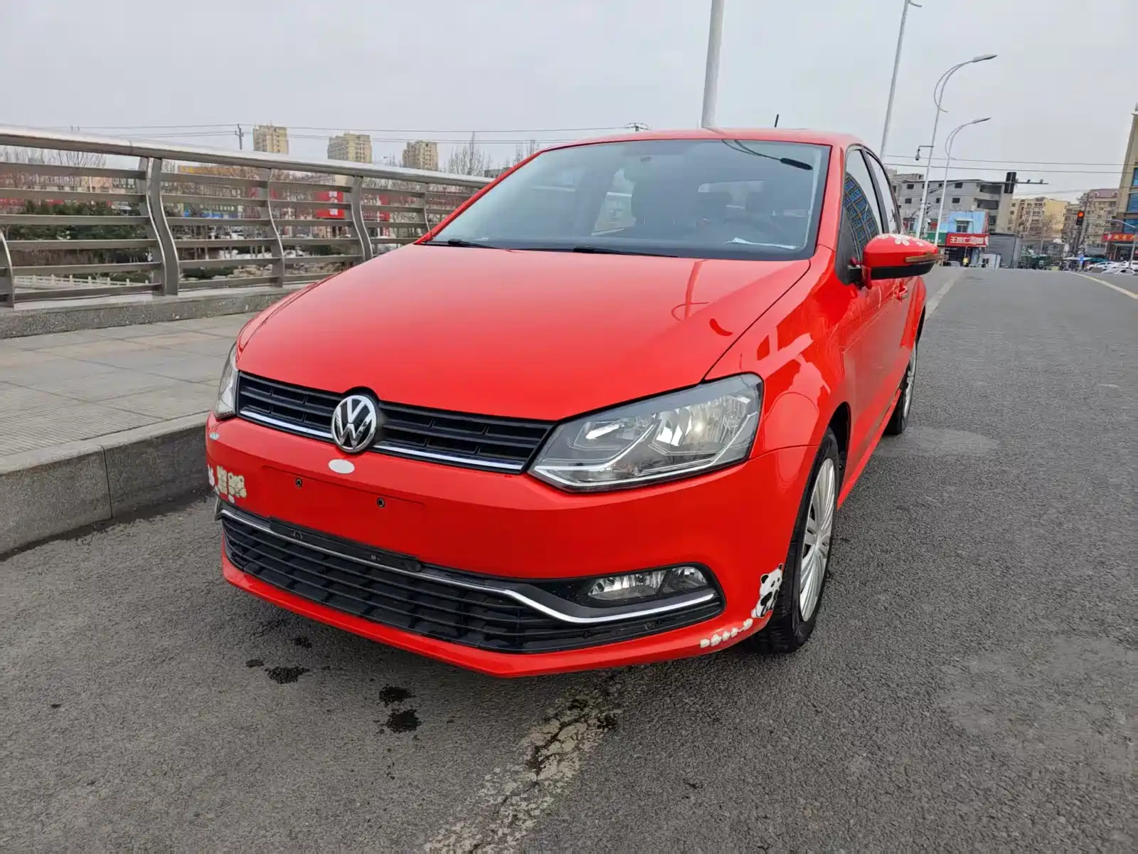 VOLKSWAGEN POLO 2016