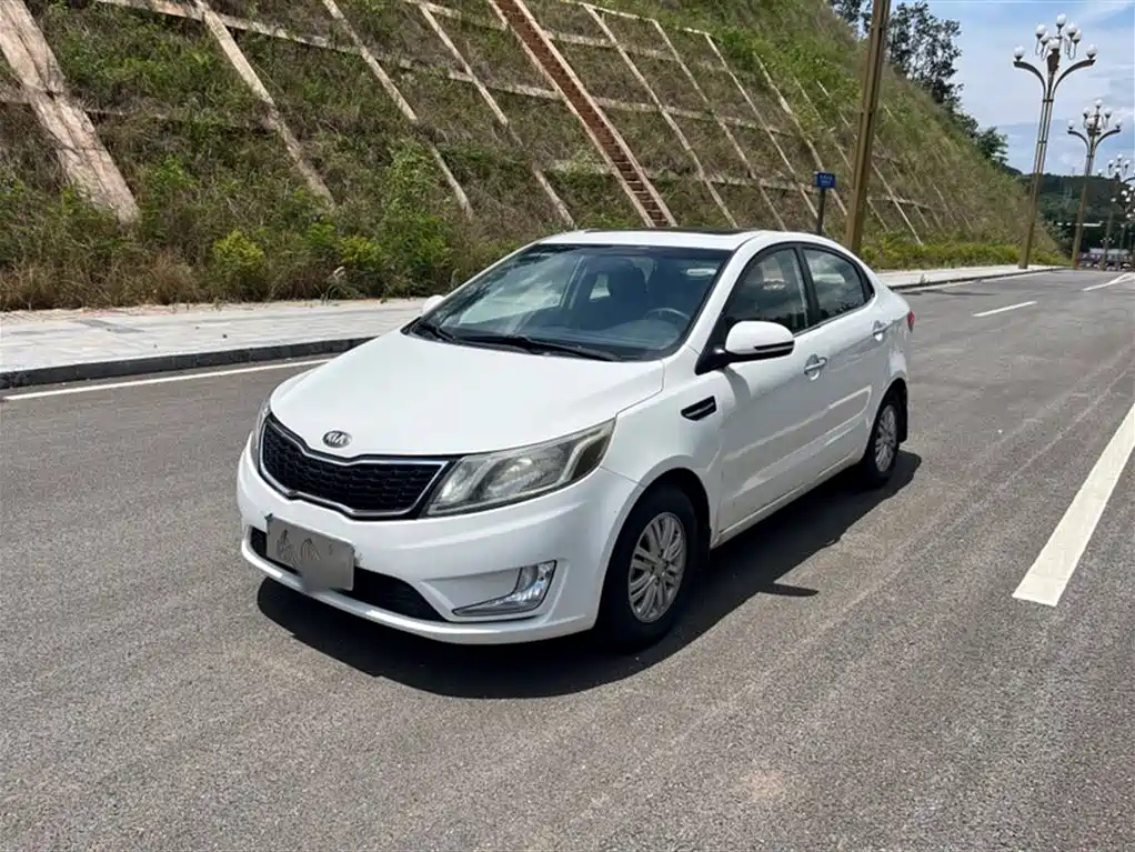 KIA K2 2012