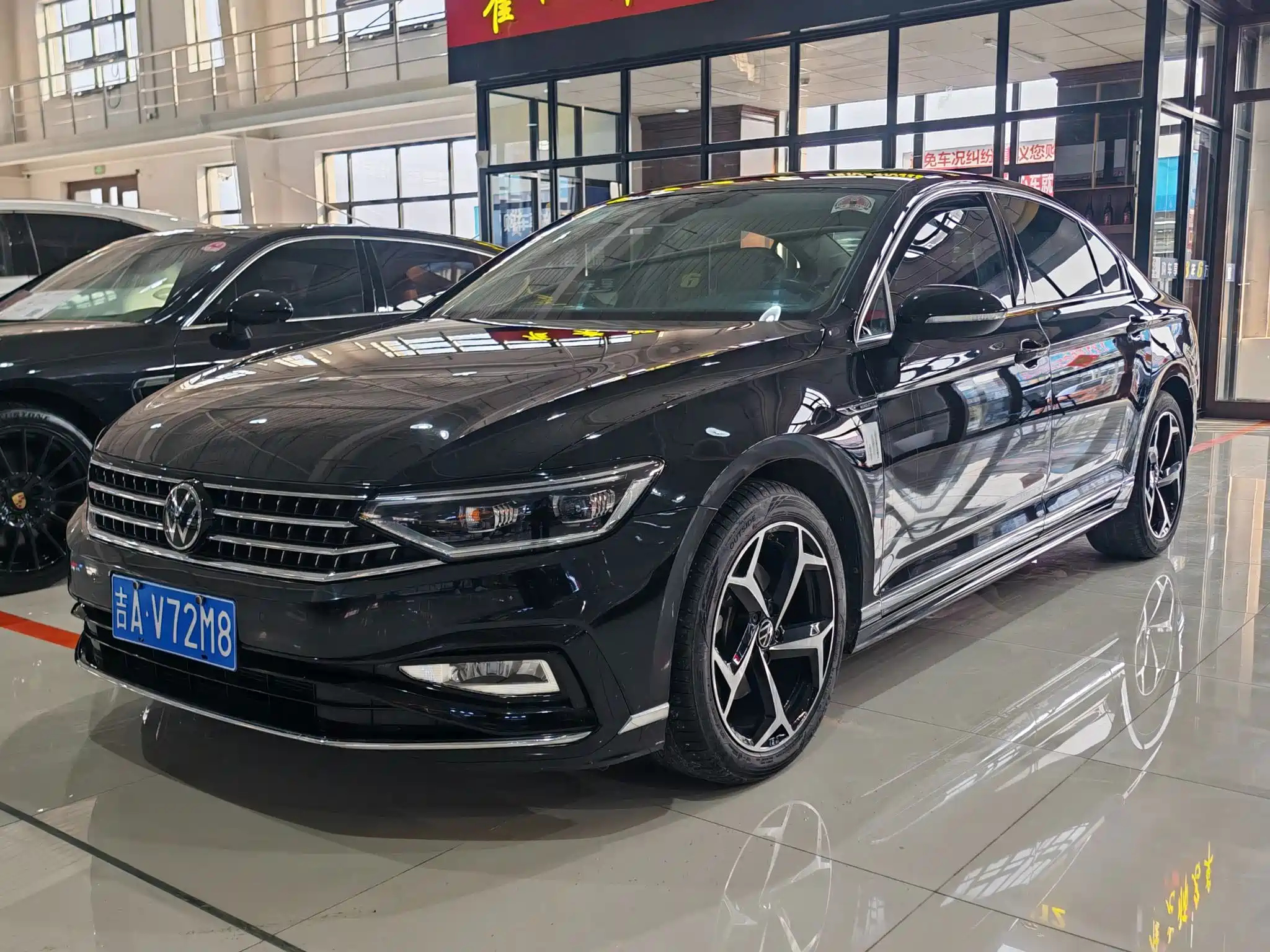 VOLKSWAGEN MAGOTAN 2023