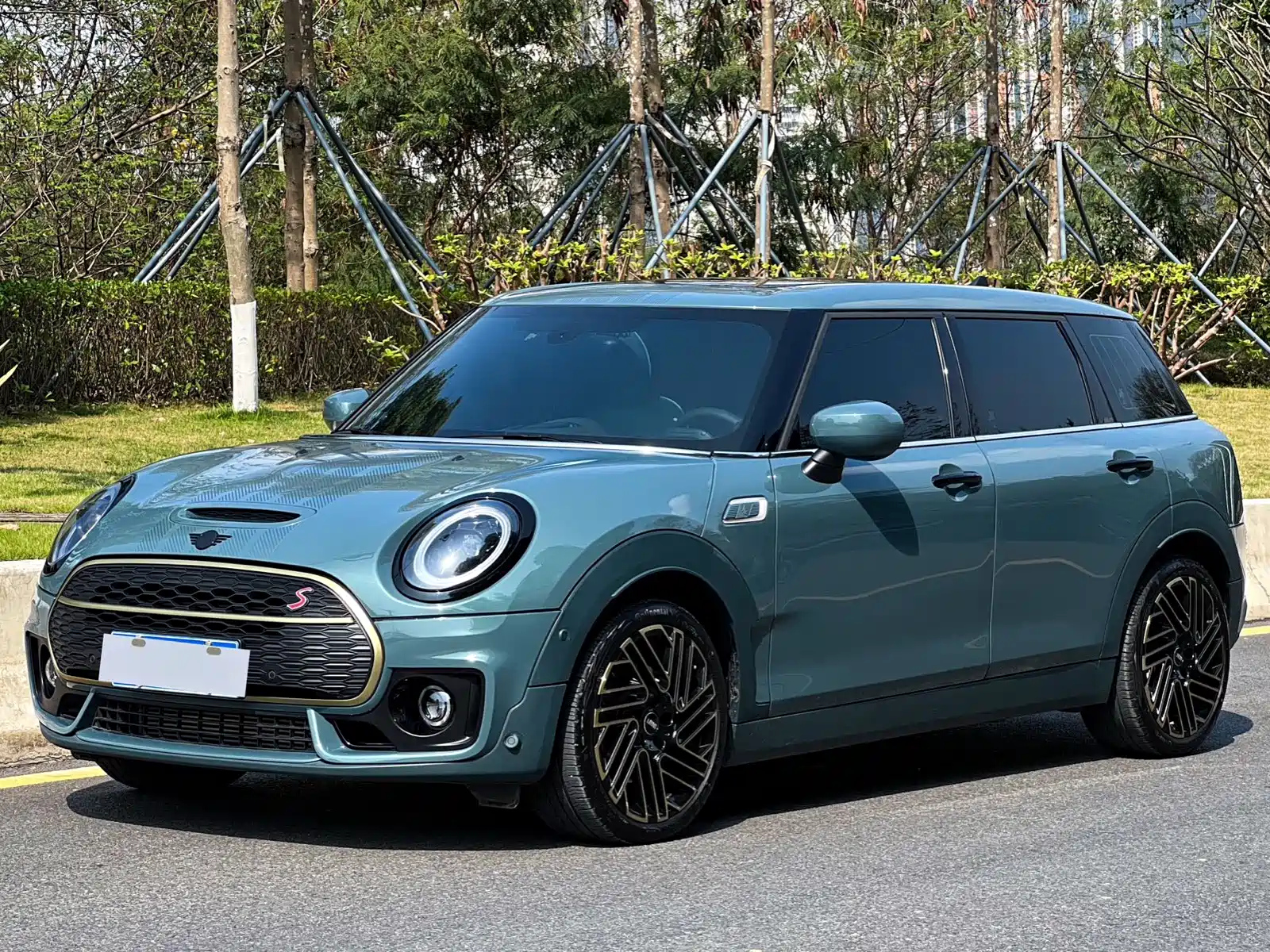 MINI CLUBMAN 2023