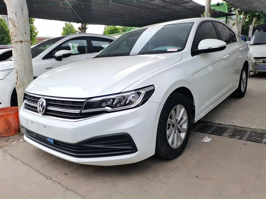 VOLKSWAGEN BORA 2020