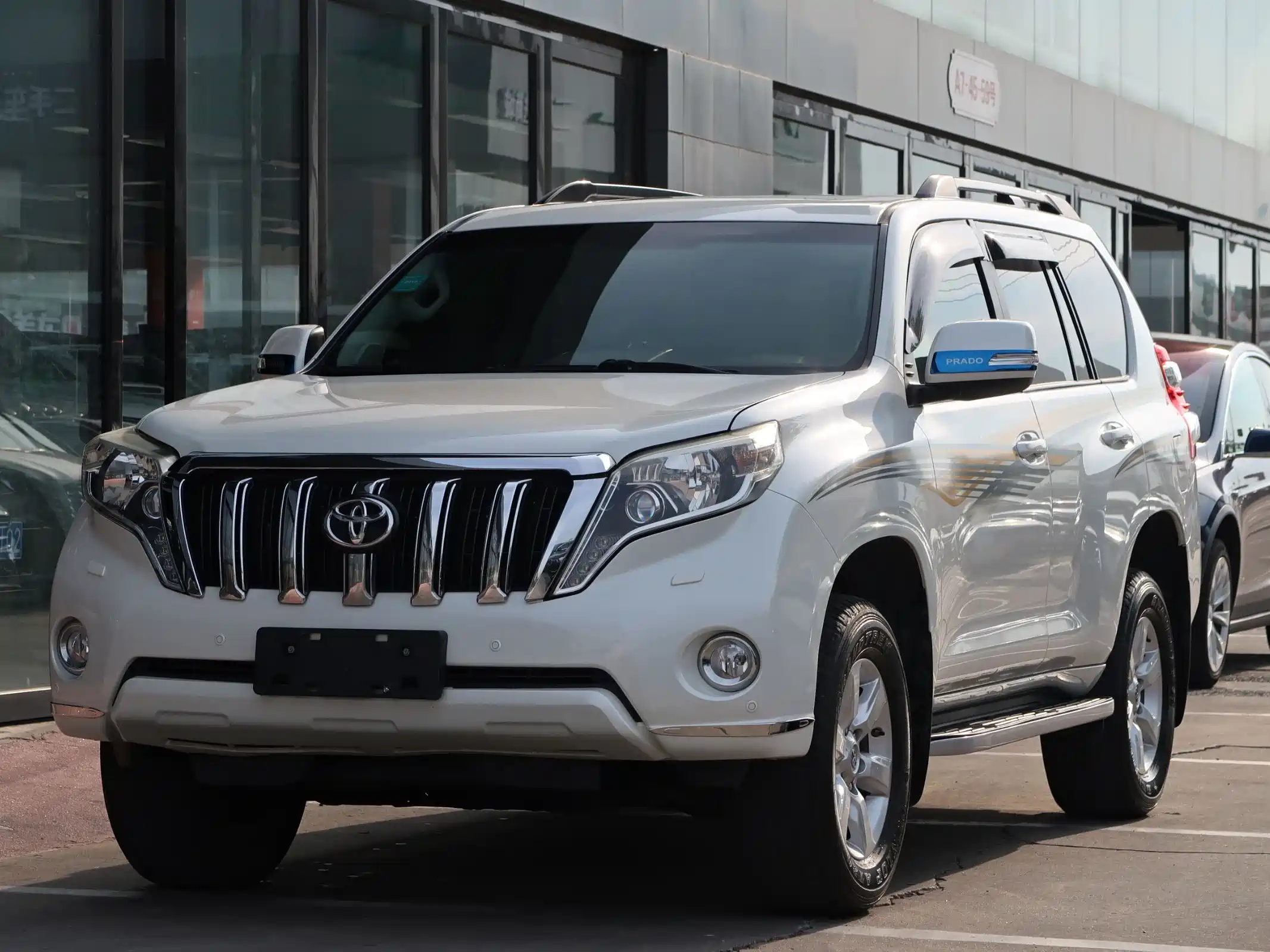 TOYOTA PRADO 2016