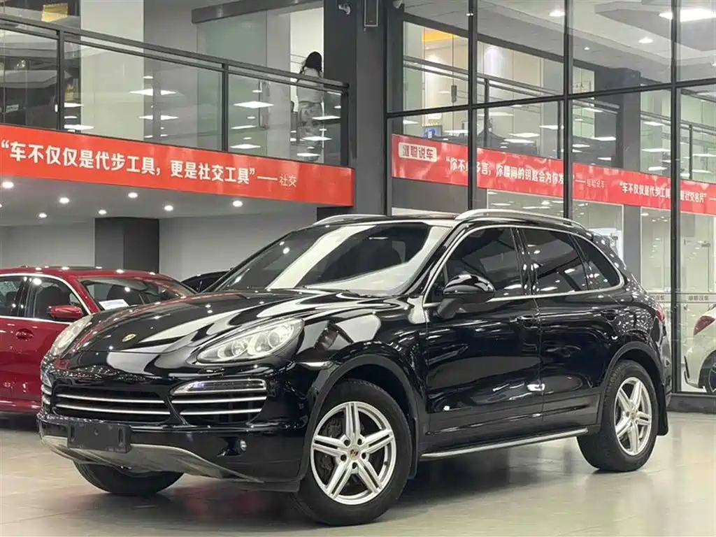 PORSCHE CAYENNE 2015