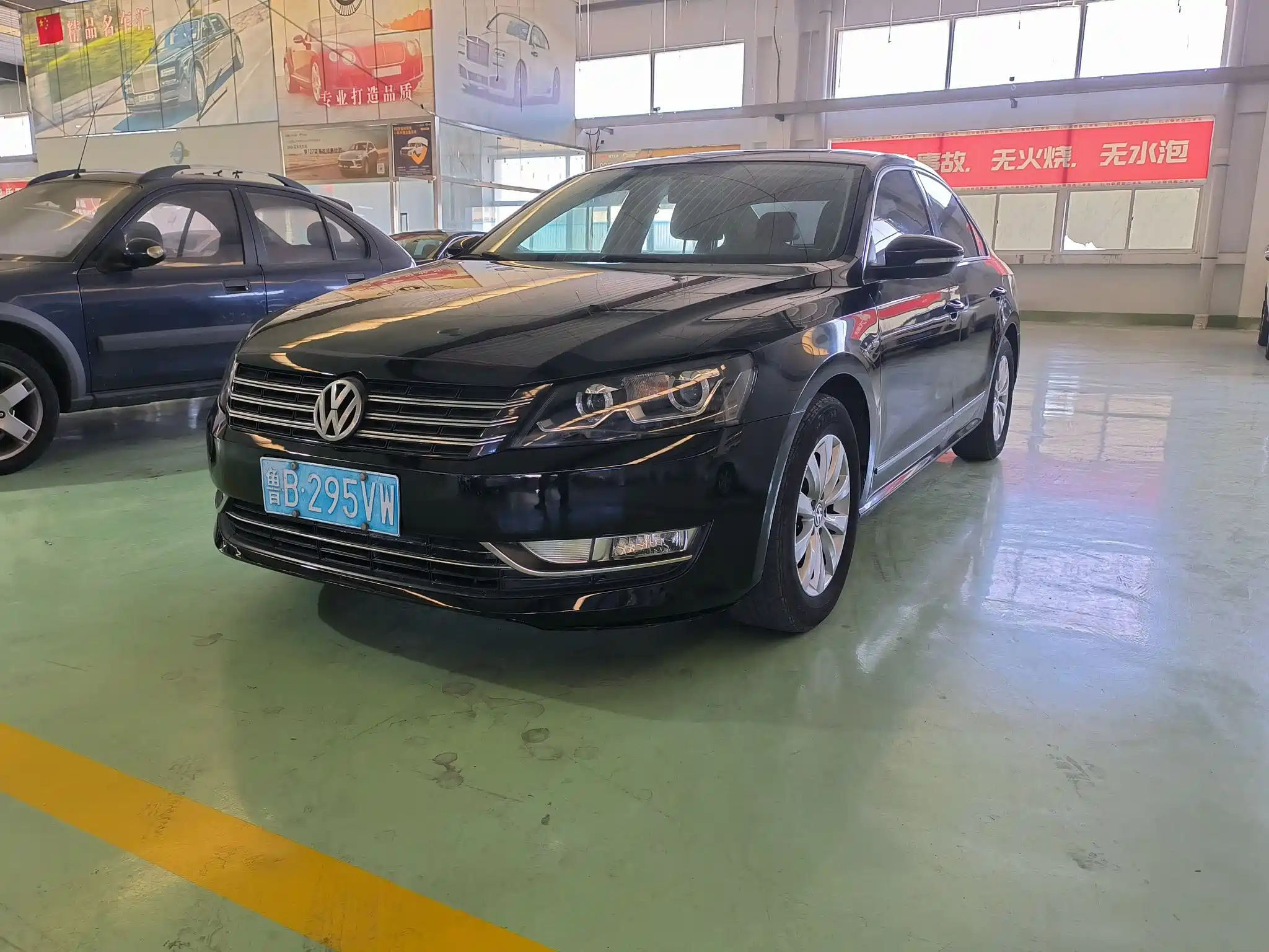 VOLKSWAGEN PASSAT 2014