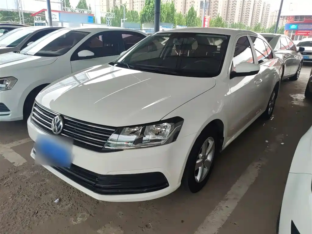 VOLKSWAGEN LAVIDA 2015