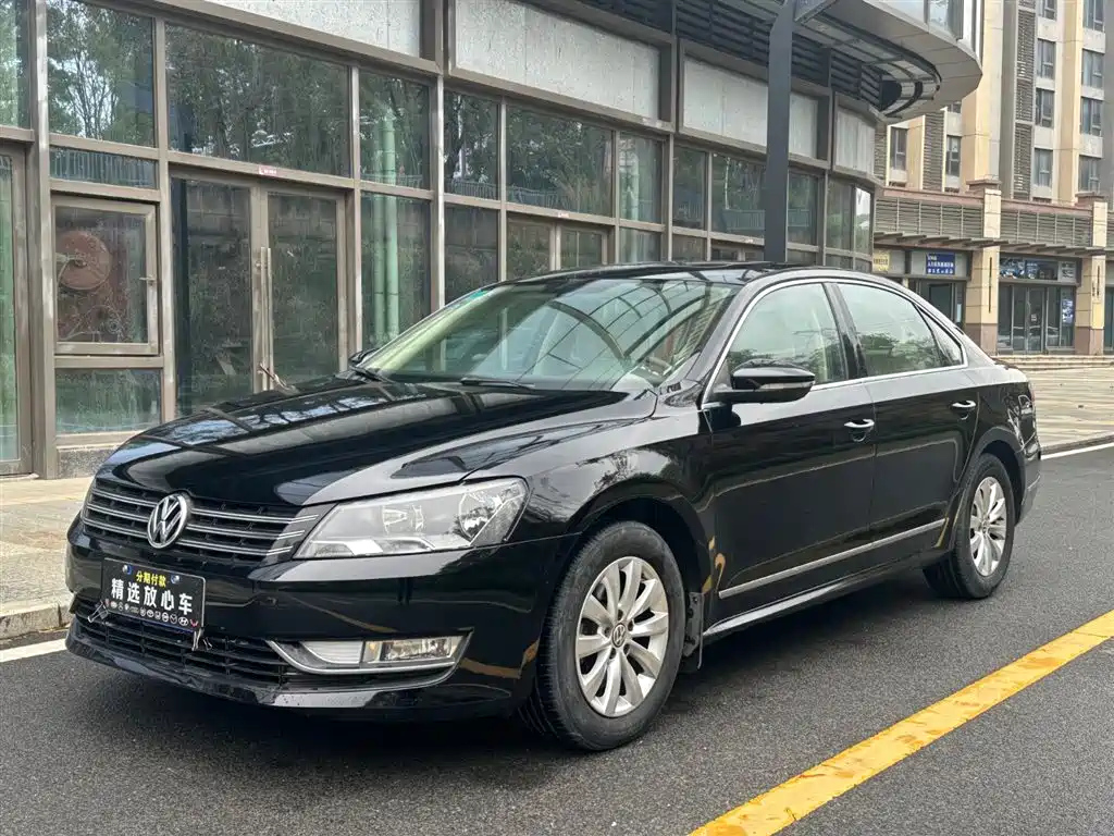 VOLKSWAGEN PASSAT 2015