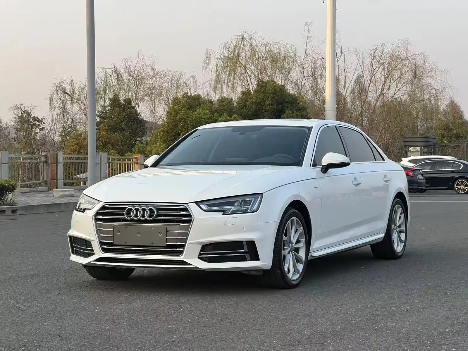 AUDI A4L 2019
