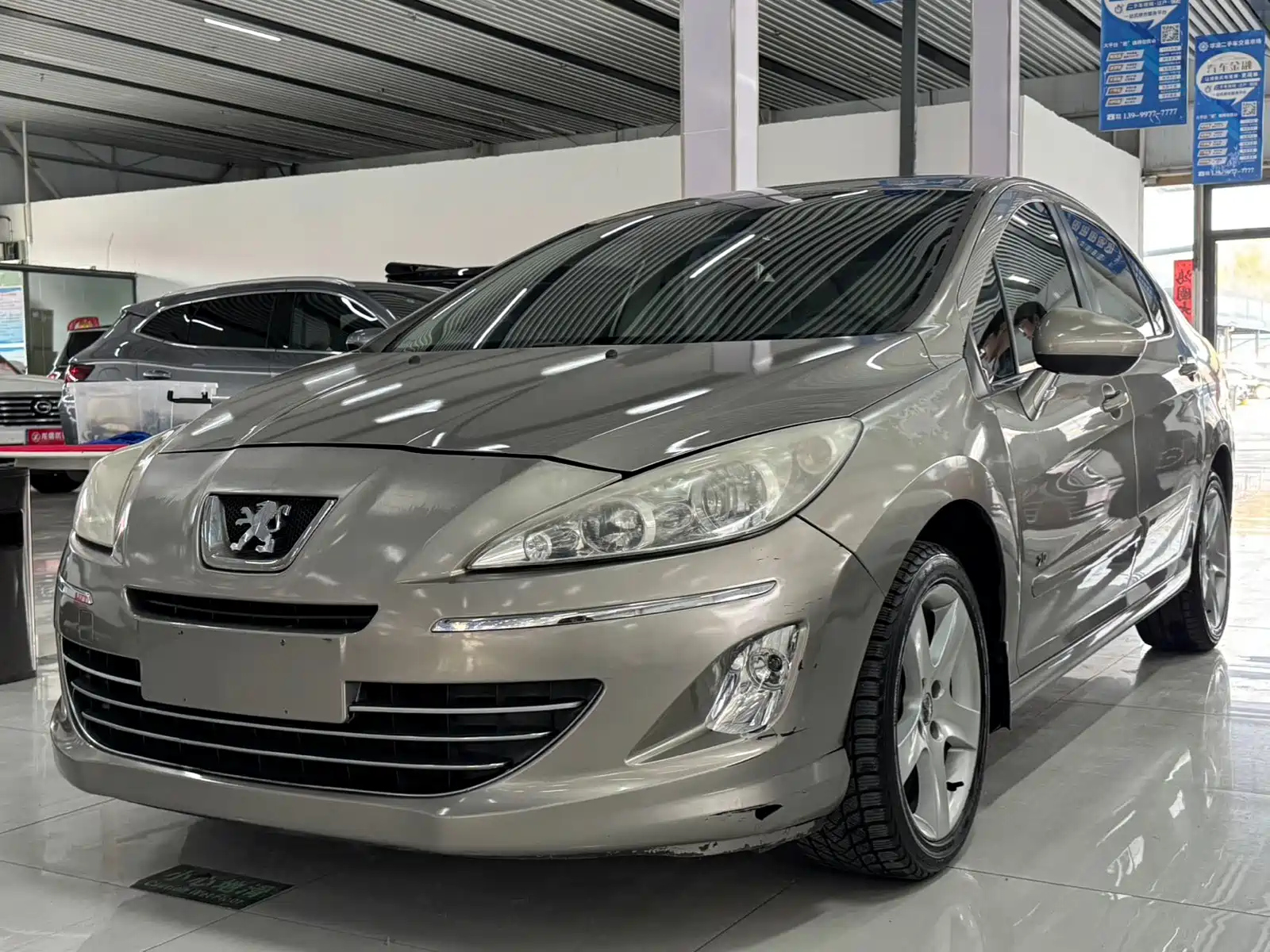 PEUGEOT 408 2011