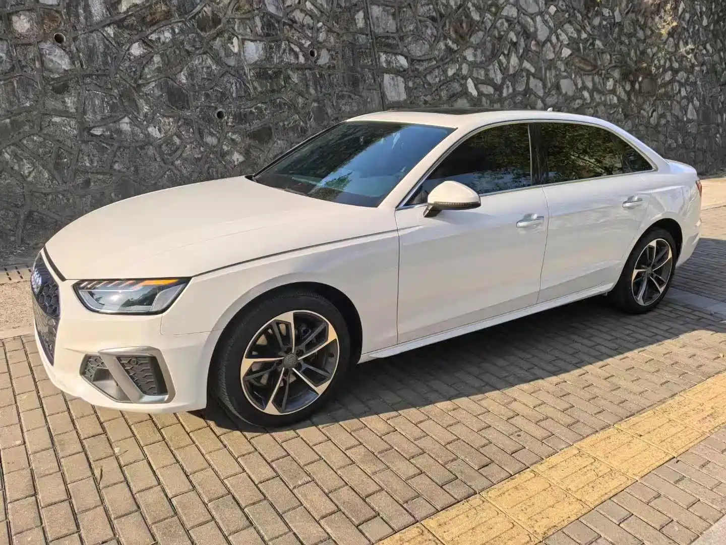 AUDI A4L 2022