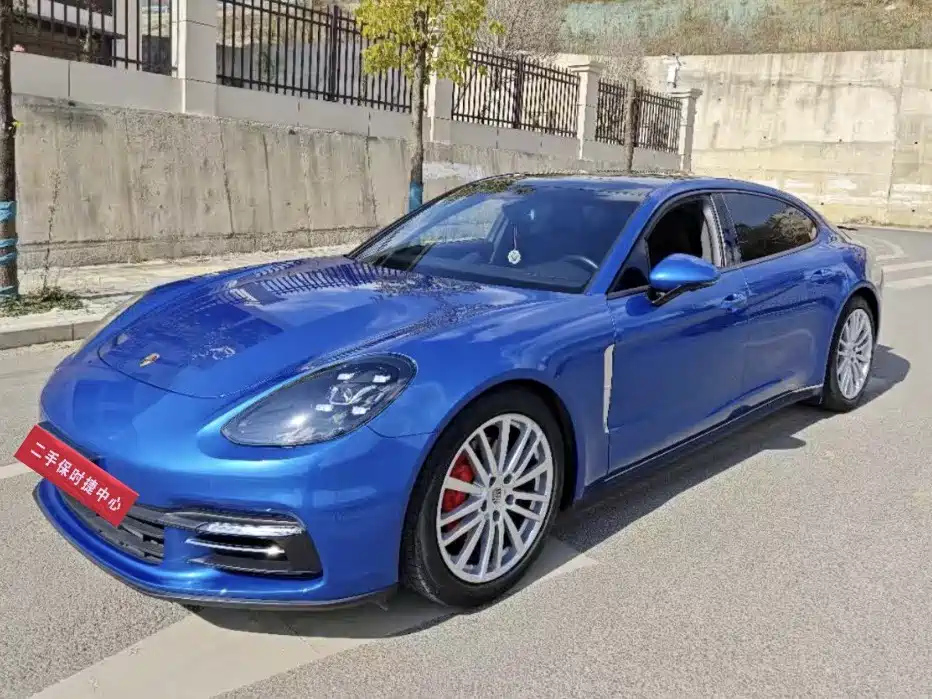 PORSCHE PANAMERA 2017