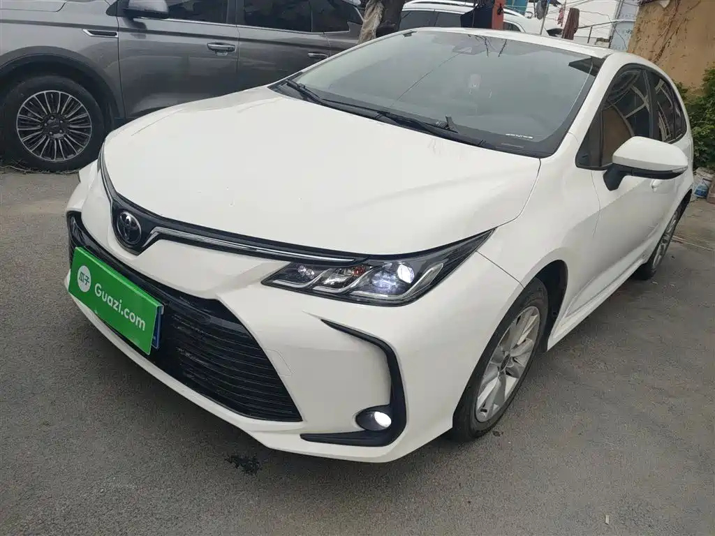 TOYOTA COROLLA 2023