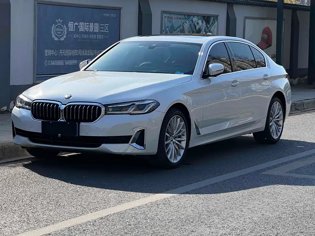 BMW 5-SERIES