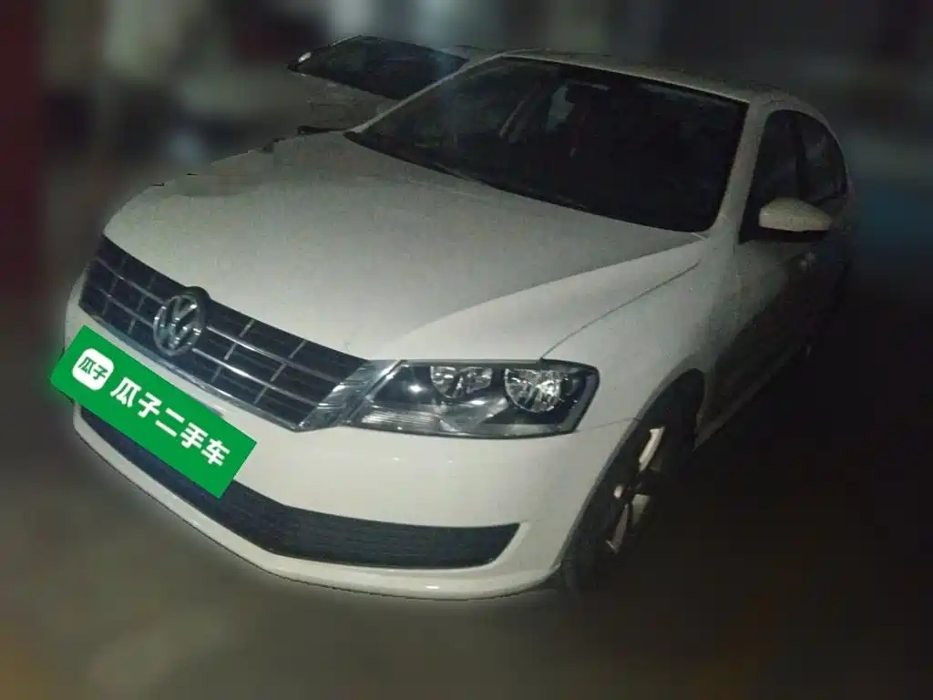 VOLKSWAGEN LAVIDA 2013