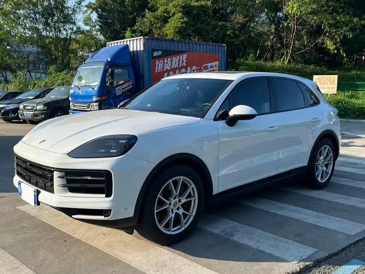 PORSCHE CAYENNE