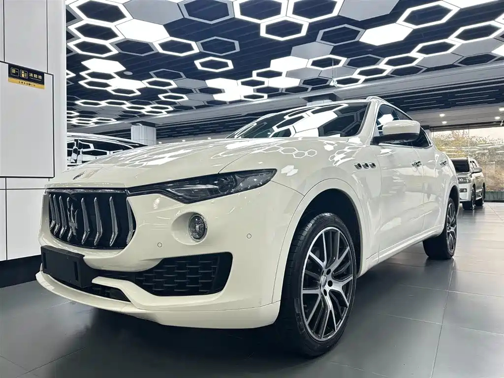 MASERATI LEVANTE 2018