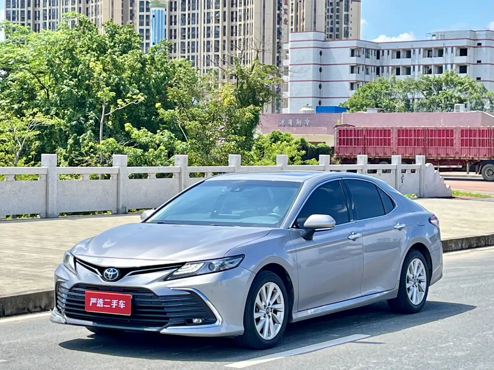 TOYOTA CAMRY 2021