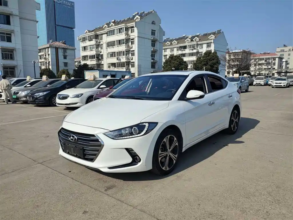 HYUNDAI ELANTRA 2018