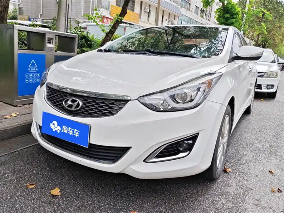 HYUNDAI ELANTRA 2016