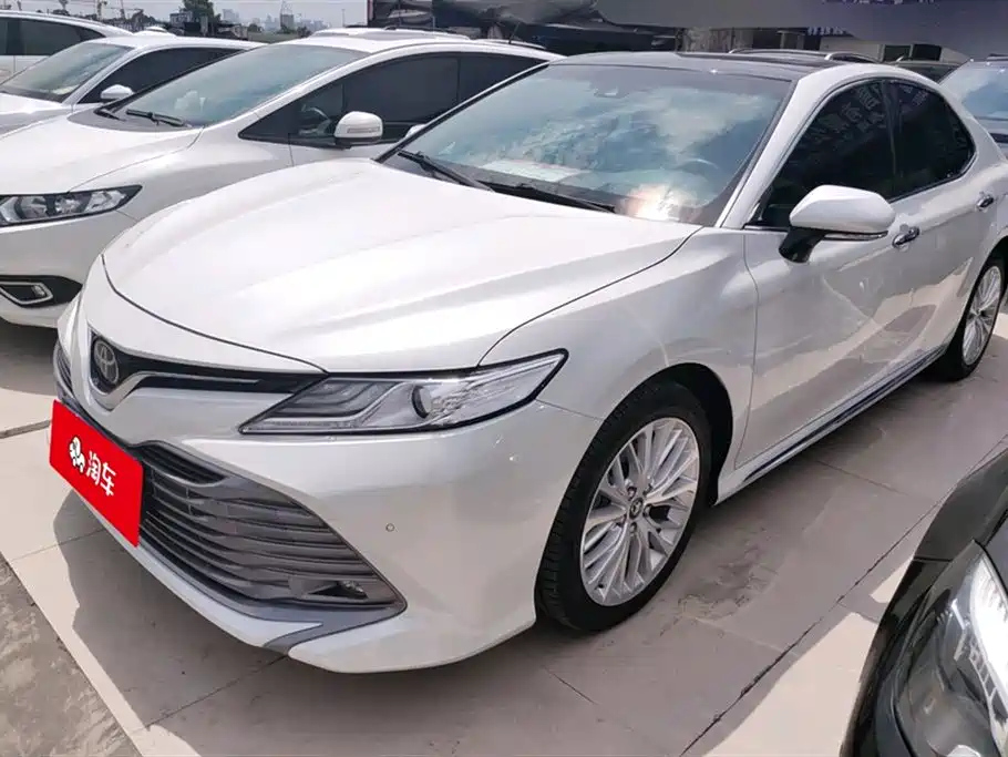 TOYOTA CAMRY 2018