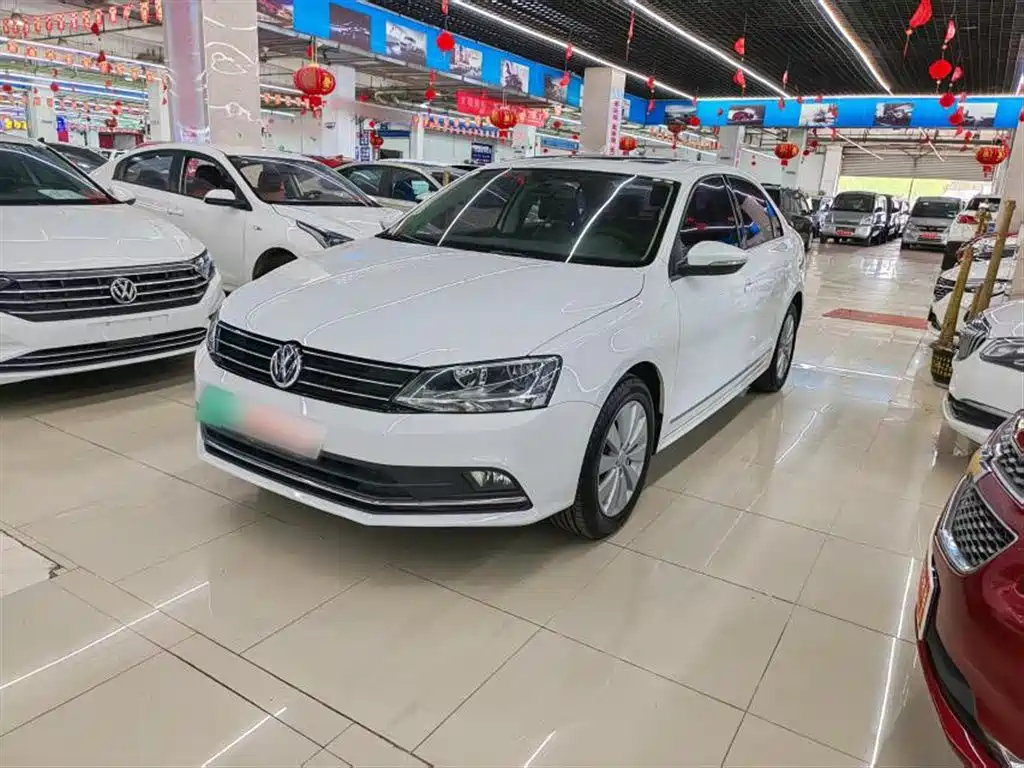 VOLKSWAGEN SAGITAR 2017
