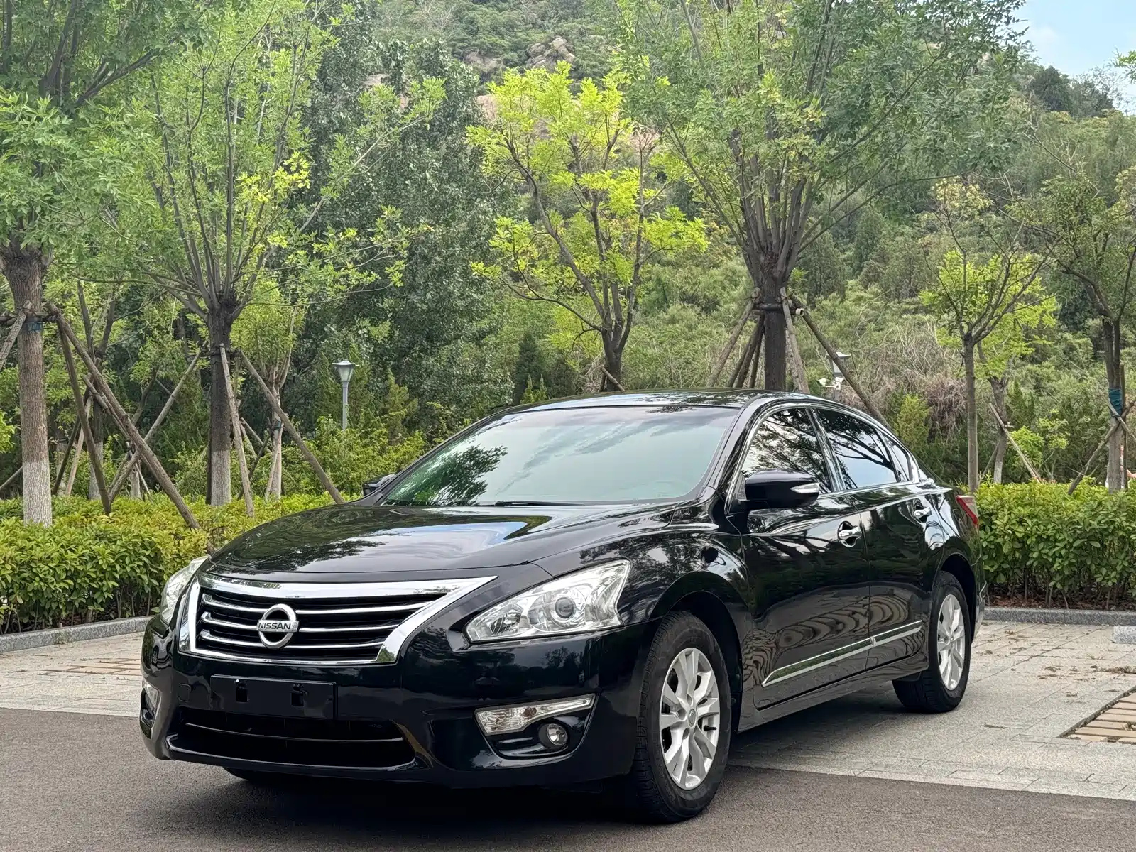 NISSAN TEANA 2015