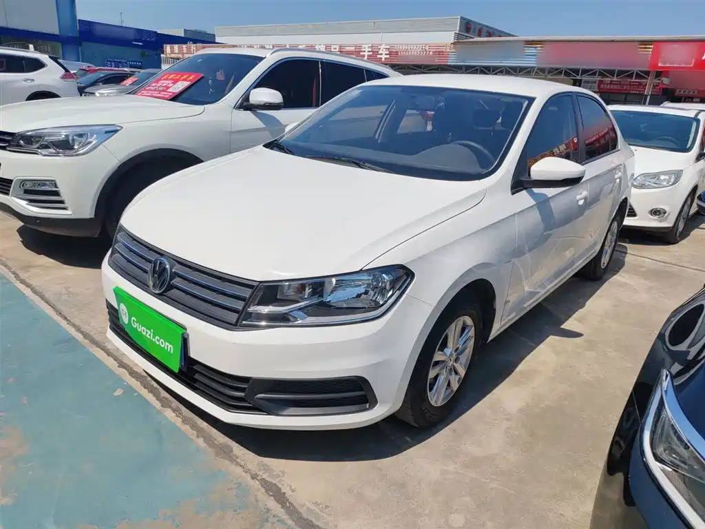 VOLKSWAGEN SANTANA 2021