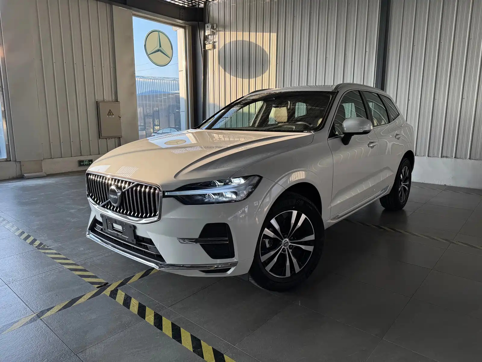 VOLVO XC60 2024