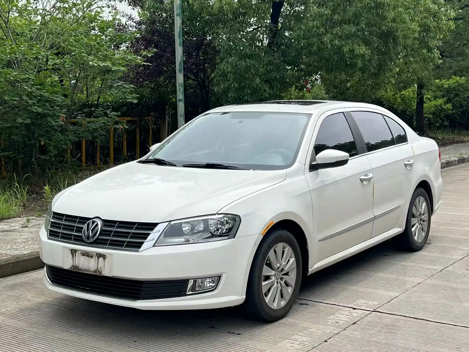 VOLKSWAGEN LAVIDA 2013