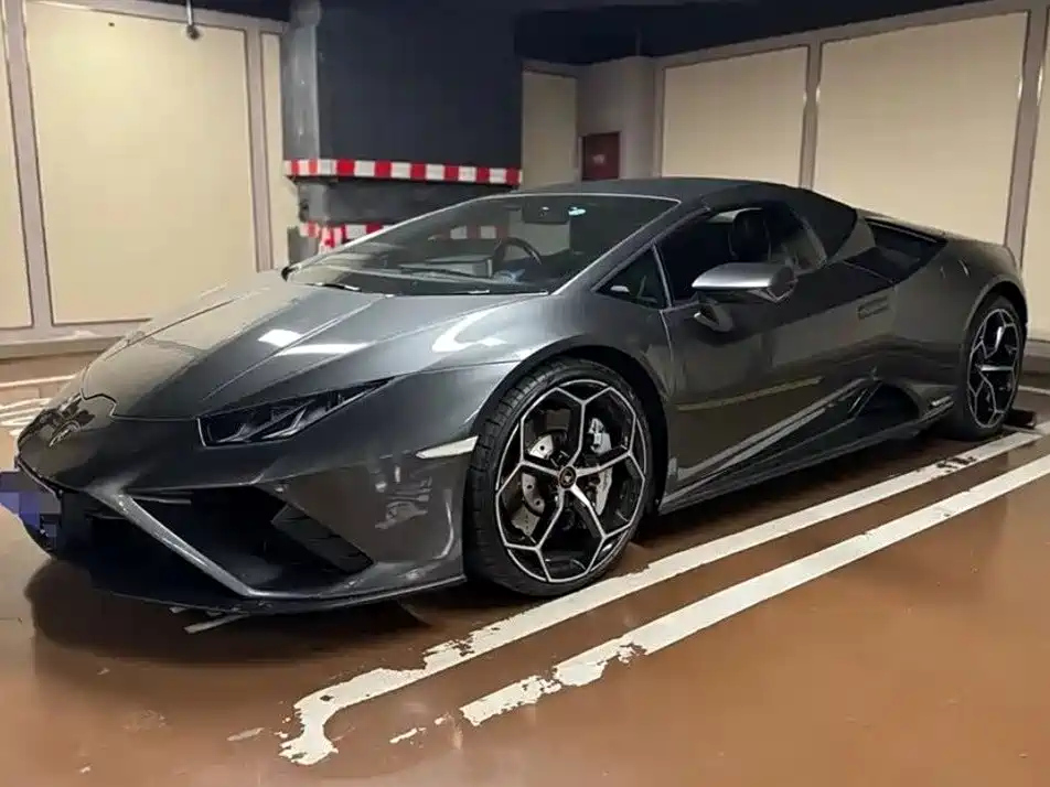 LAMBORGHINI HURACN
