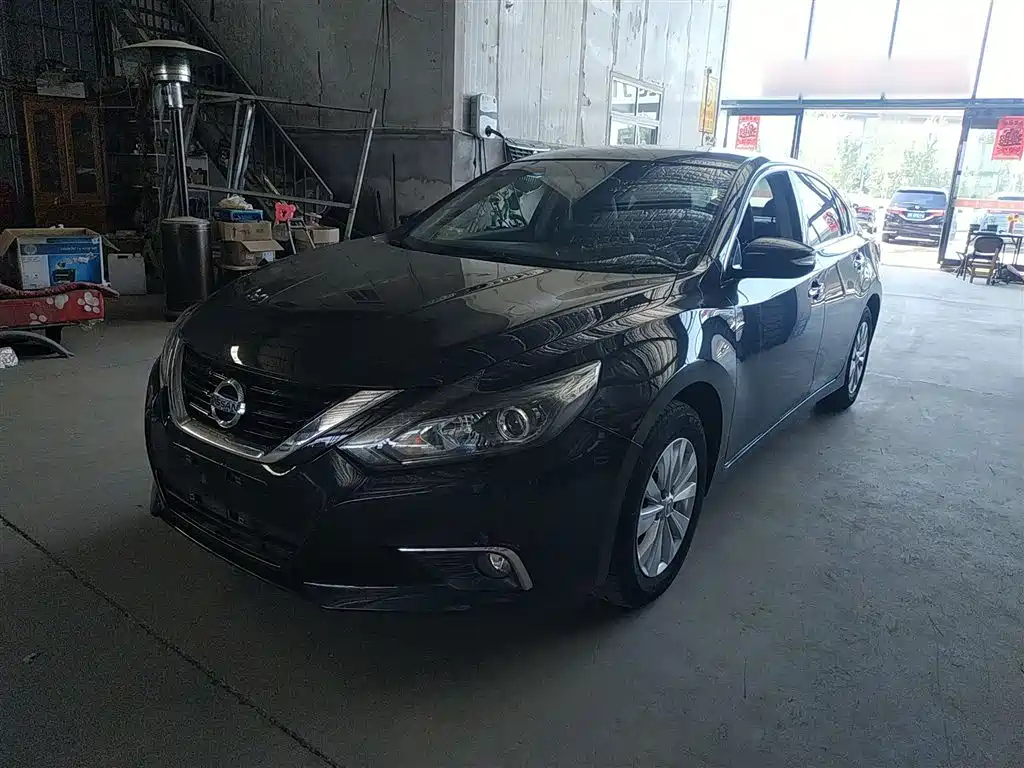 NISSAN TEANA 2018
