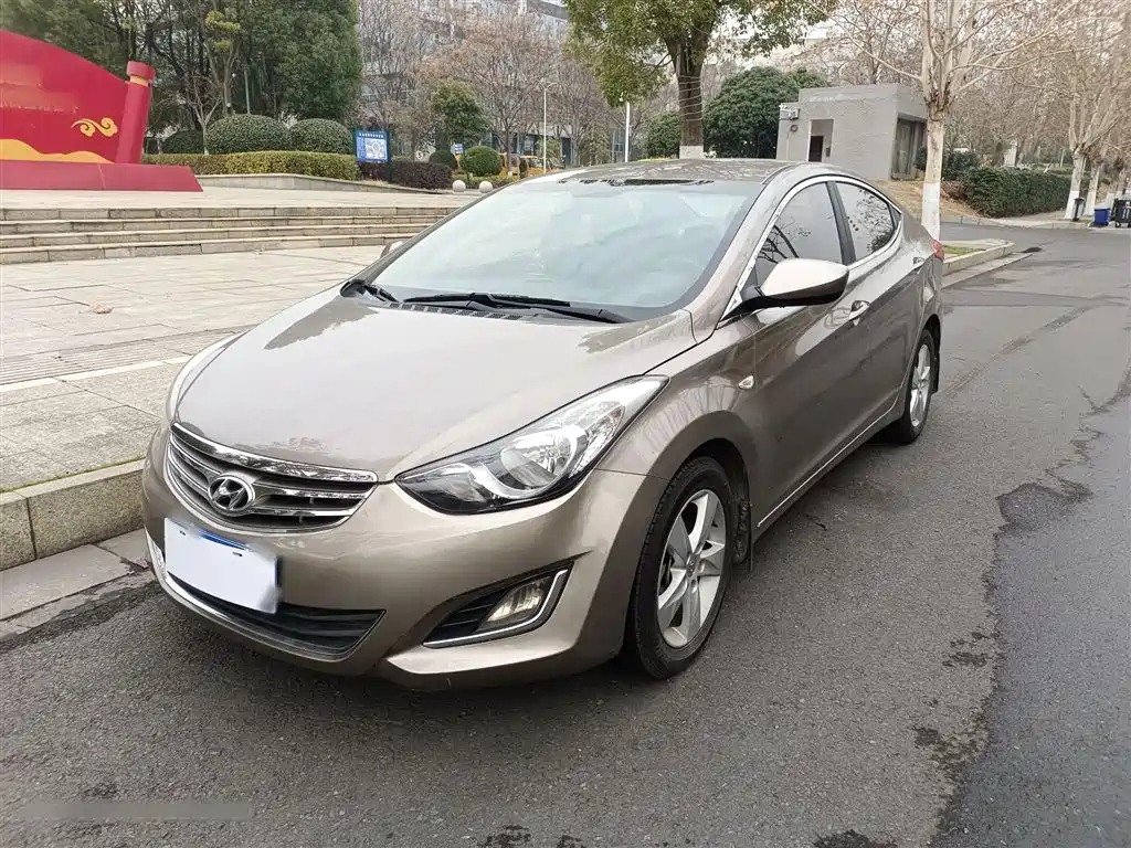 HYUNDAI ELANTRA 2012