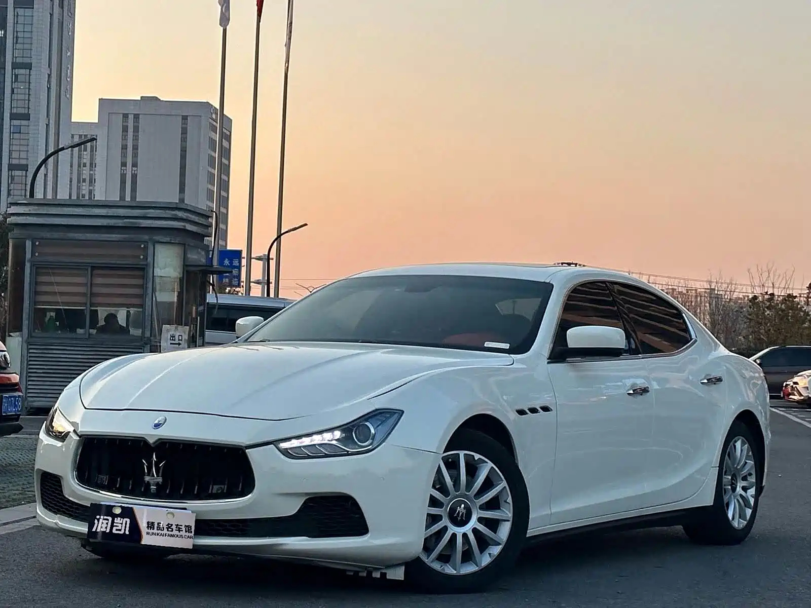 MASERATI GHIBLI