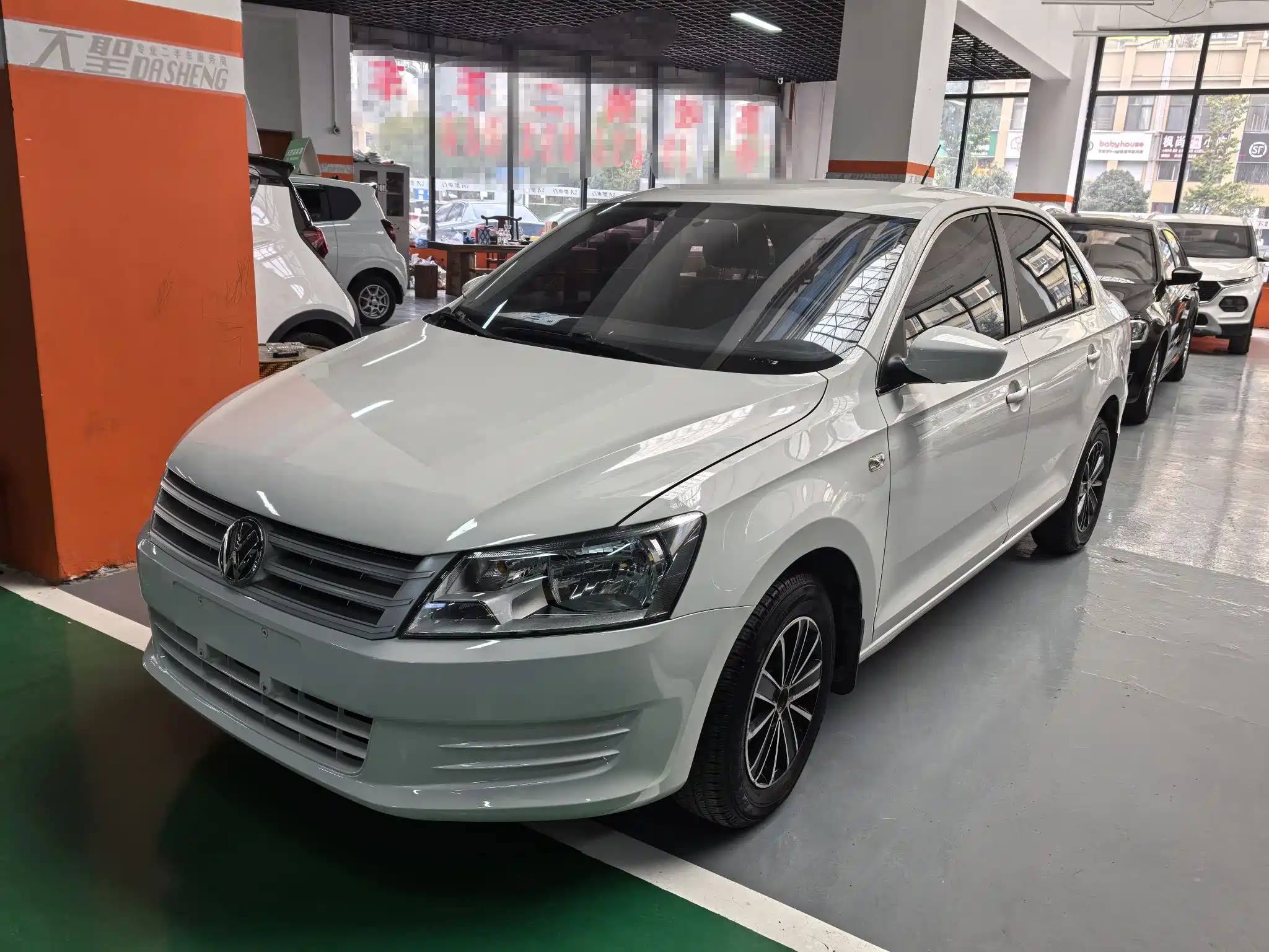 VOLKSWAGEN SANTANA 2016