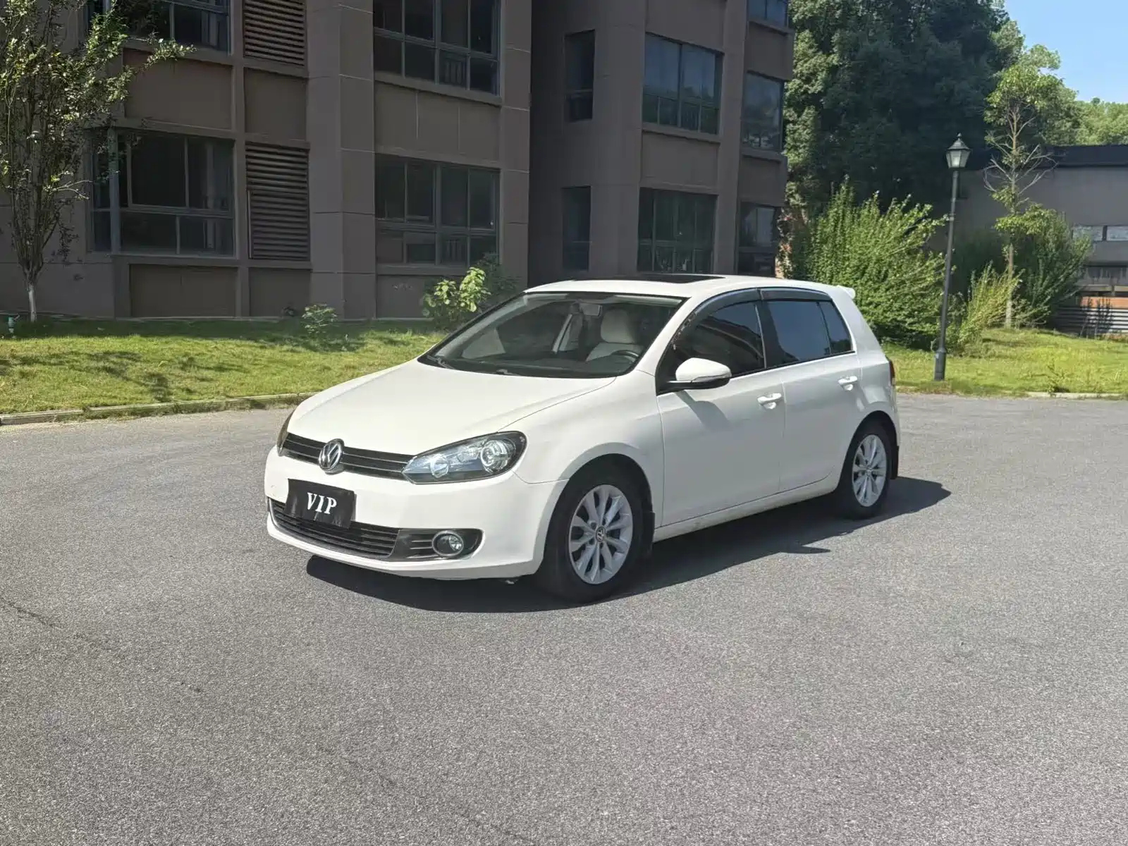 VOLKSWAGEN GOLF 2012