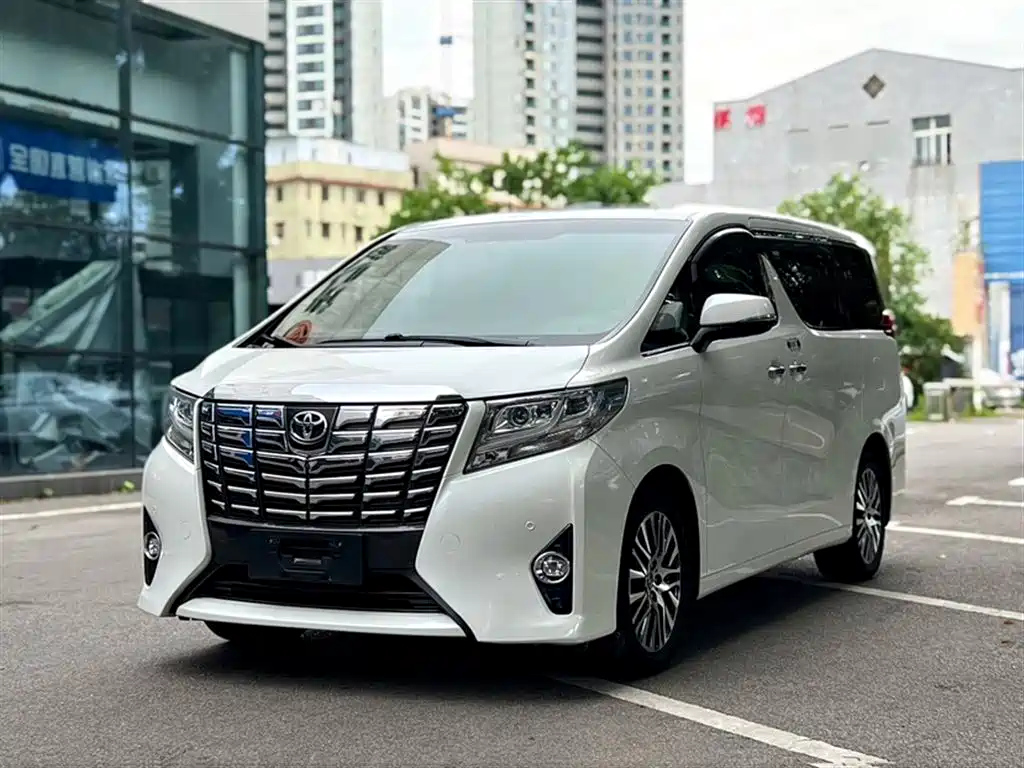 TOYOTA ALPHARD 2015