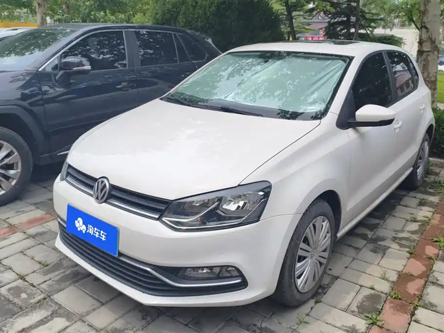 VOLKSWAGEN POLO 2016