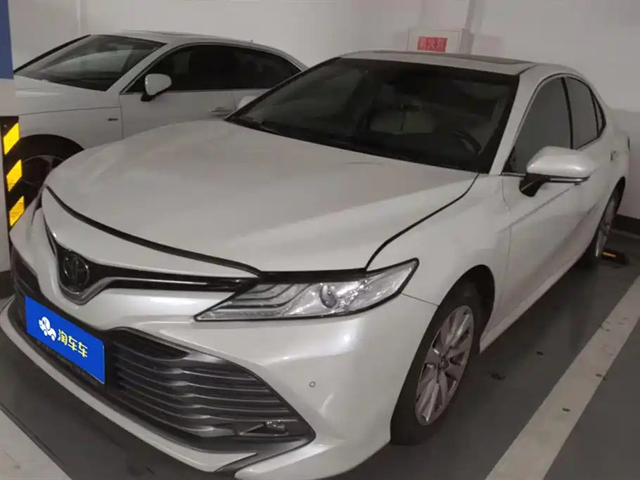 TOYOTA CAMRY 2019