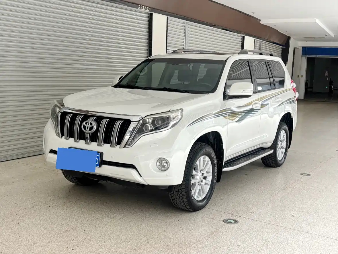 TOYOTA PRADO 2016