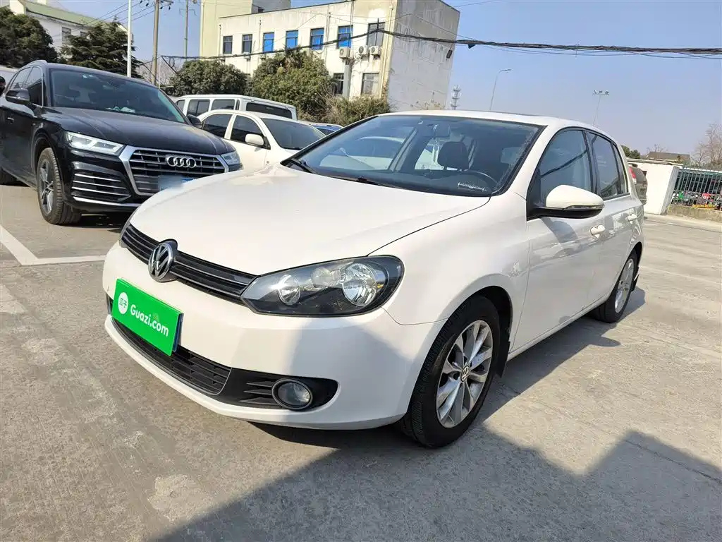 VOLKSWAGEN GOLF 2012