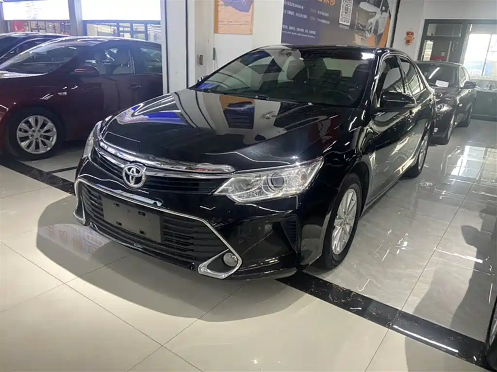 TOYOTA CAMRY 2016
