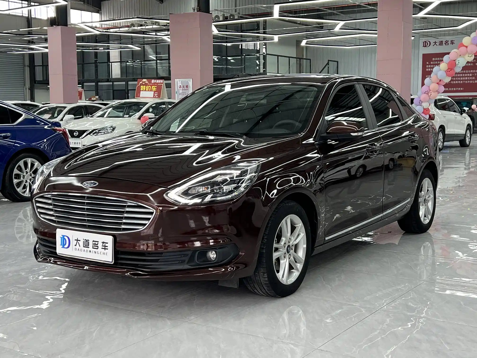 FORD ESCORT 2019