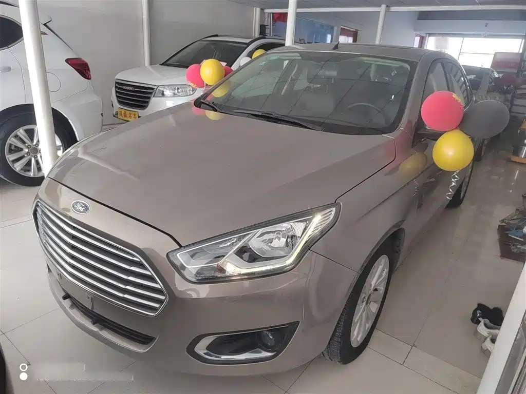 FORD ESCORT 2015