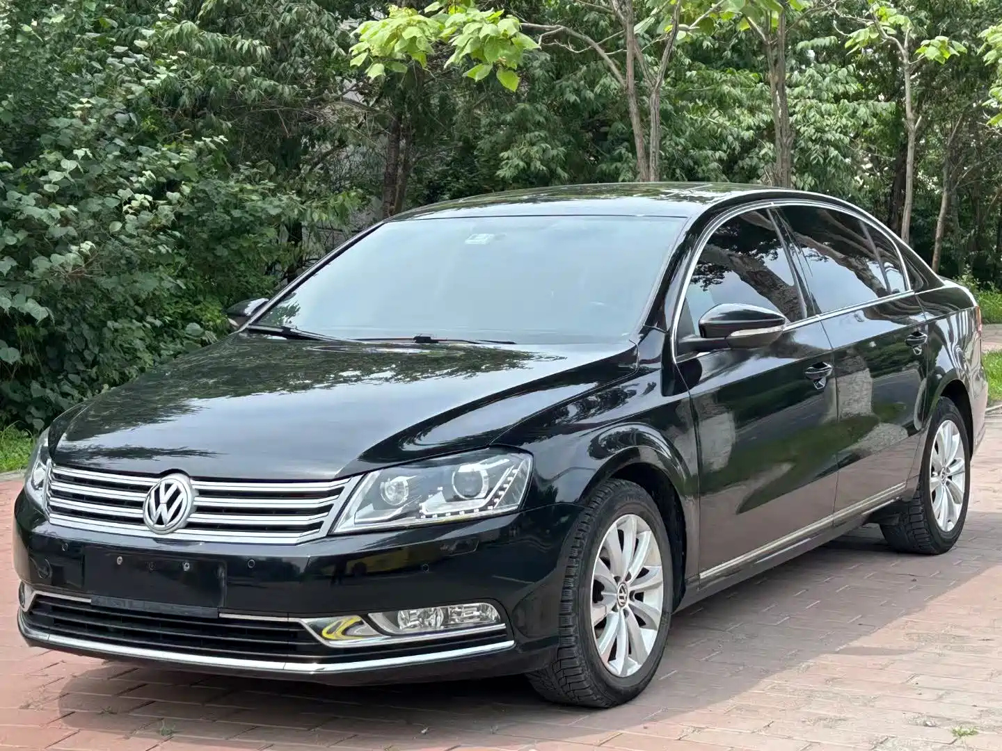VOLKSWAGEN MAGOTAN 2015