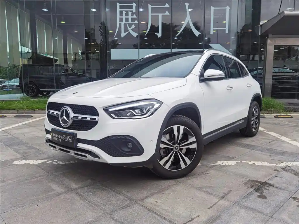 MERCEDES BENZ GLA 2023