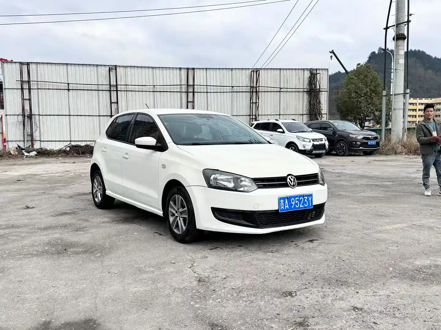 VOLKSWAGEN POLO 2013