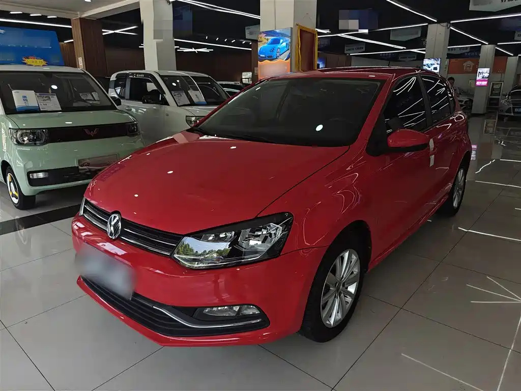 VOLKSWAGEN POLO 2014